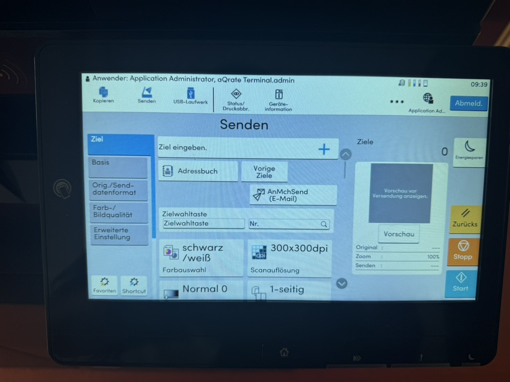 Touchscreen im Menü Senden, Registerkarte Ziel mit Adressbuch, Vorige Ziele und der Schaltfläche AnMchSend (E-Mail)